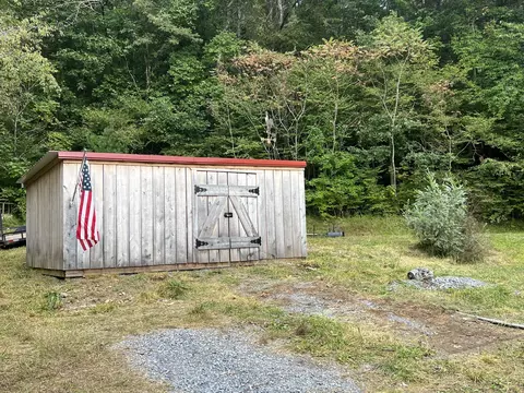 511 Honeysuckle Lane Unicoi Tn 37692, Unicoi, TN 37692