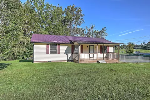 2700 S Greenwood Drive Johnson City Tn 37604, Johnson City, TN 37604