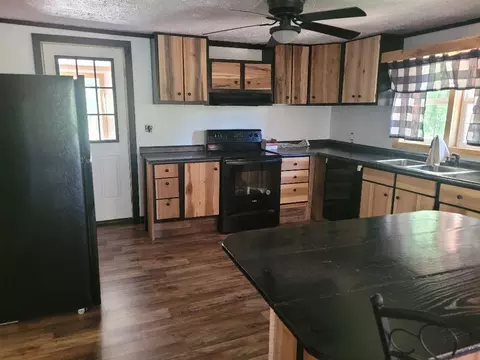 102 Nelson Road Erwin Tn 37650, Erwin, TN 37650 photo 3