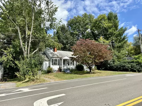 613 Weaver Pike Bristol Tn 37620, Bristol, TN 37620