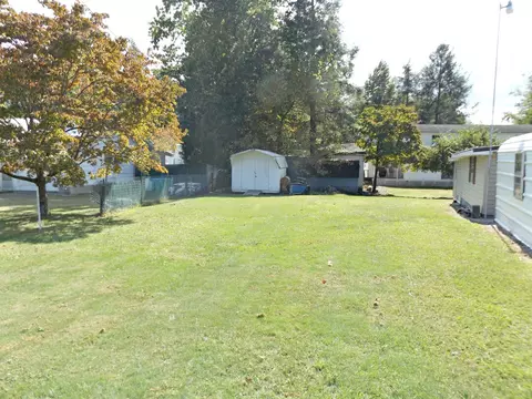 126 Swimming Pool Road Hampton Tn 37658, Hampton, TN 37658 photo 5