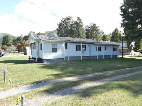 126 Swimming Pool Road Hampton Tn 37658, Hampton, TN 37658 photo 19