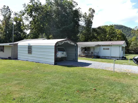 126 Swimming Pool Road Hampton Tn 37658, Hampton, TN 37658 photo 21