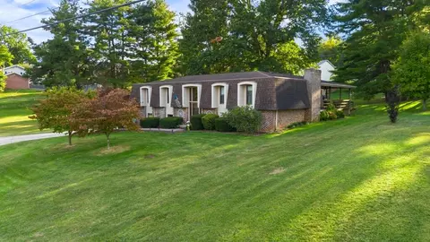 130 Lawndale Drive Bristol Va 24201, Bristol, VA 24201