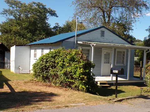 2425 Charles Street Johnson City Tn 37601, Johnson City, TN 37601 photo 5