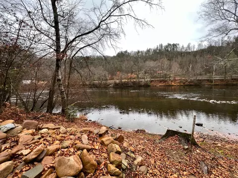 3591-3595 River Crest Way Del Rio Tn 37727, Del Rio, TN 37727