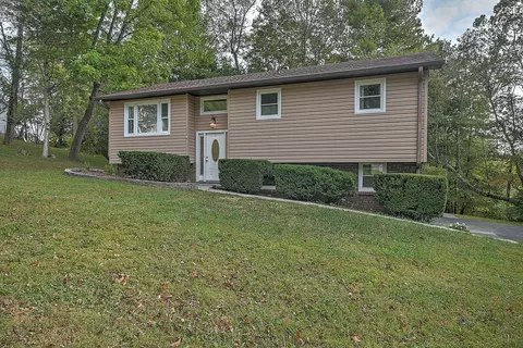 100 Whitaker Drive Bristol Tn 37620, Bristol, TN 37620