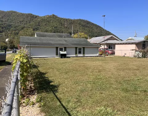 417 Second Avenue Hampton Tn 37658, Hampton, TN 37658 photo 43