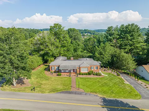 247 Stonewall Heights Abingdon Va 24210, Abingdon, VA 24210