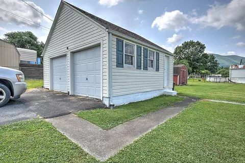 203 Second Avenue Hampton Tn 37658, Hampton, TN 37658 photo 36