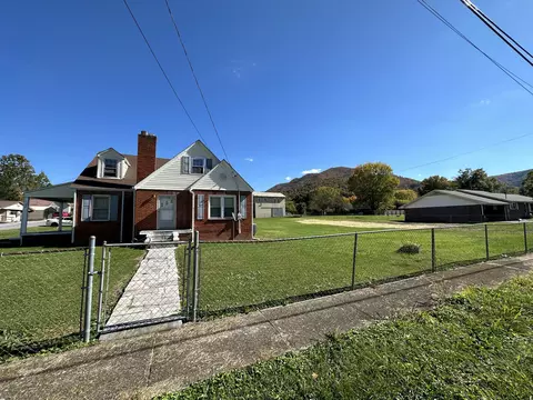 203 Second Avenue Hampton Tn 37658, Hampton, TN 37658 photo 4
