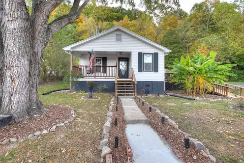 139 School House Road Elizabethton Tn 37643, Elizabethton, TN 37643