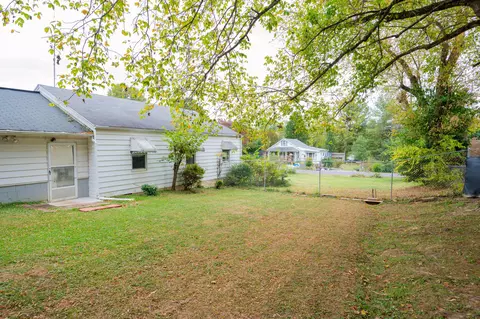 411 Juniper Street Greeneville Tn 37745, Greeneville, TN 37745 photo 2