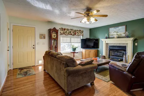 2395 Oakwood Road Midway Tn 37809, Midway, TN 37809 photo 24