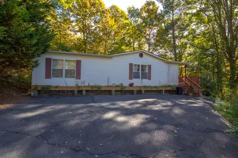 120 Peters Lane Hampton Tn 37658, Hampton, TN 37658