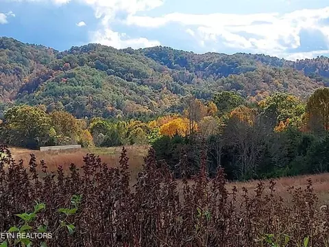 6948 Tazewell Highway Sneedville Tn 37869, Sneedville, TN 37869