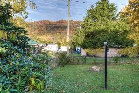 109 Jackson Court Erwin Tn 37650, Erwin, TN 37650 photo 5