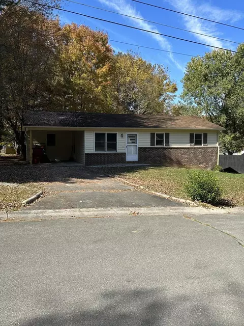 1303 Adobe Drive Johnson City Tn 37601, Johnson City, TN 37601