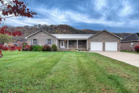 107 Tad Lincoln Court Elizabethton Tn 37643, Elizabethton, TN 37643