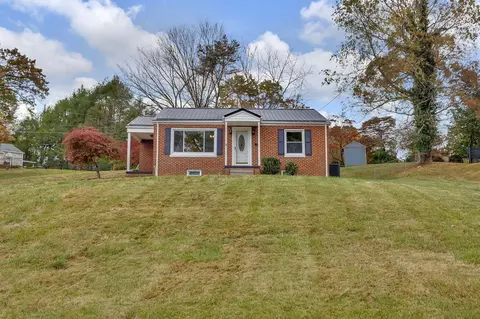 135 Shenandoah Drive Johnson City Tn 37601, Johnson City, TN 37601