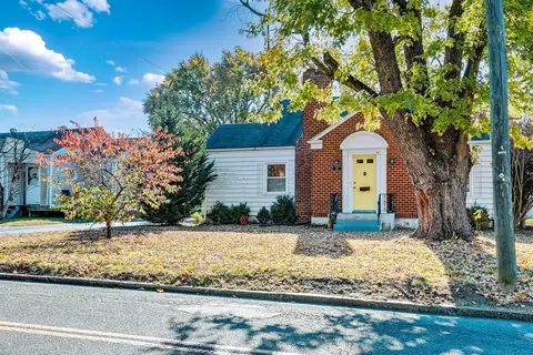 997 W Sullivan Street Kingsport Tn 37660, Kingsport, TN 37660