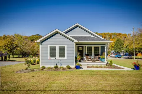 2713 Broad Street Bristol Tn 37620, Bristol, TN 37620
