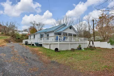 999 Old Elizabethton Highway Highway Bluff City Tn 37618, Bluff City, TN 37618