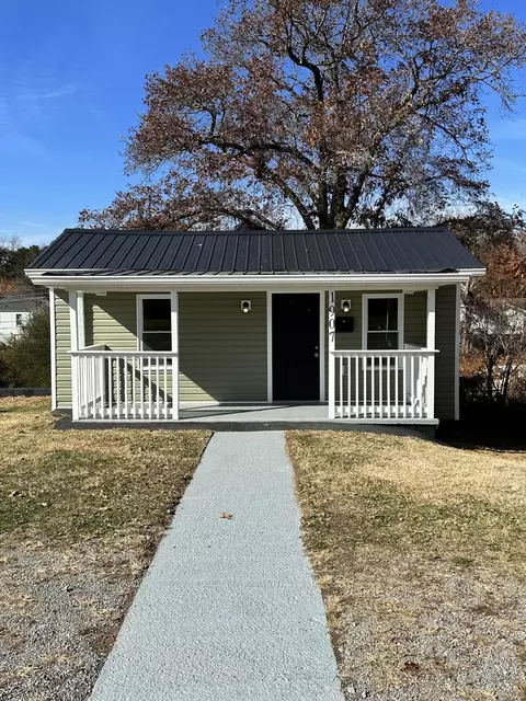 1907 E Myrtle Avenue Johnson City Tn 37601, Johnson City, TN 37601 photo 3