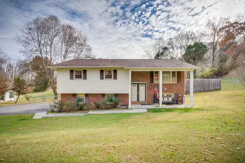 365 Whispering Woods Drive Bluff City Tn 37618, Bluff City, TN 37618