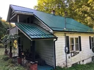 5775 Swords Creek Road Swords Creek Va 24649, Swords Creek, VA 24649