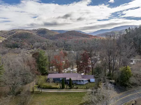 2354 Chestoa Pike Erwin Tn 37650, Erwin, TN 37650
