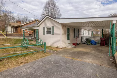817 E Maple Street Johnson City Tn 37601, Johnson City, TN 37601 photo 22