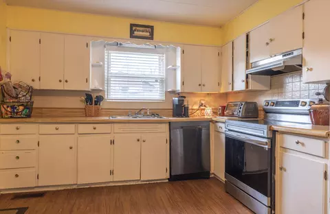 817 E Maple Street Johnson City Tn 37601, Johnson City, TN 37601 photo 6