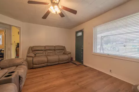 817 E Maple Street Johnson City Tn 37601, Johnson City, TN 37601 photo 3