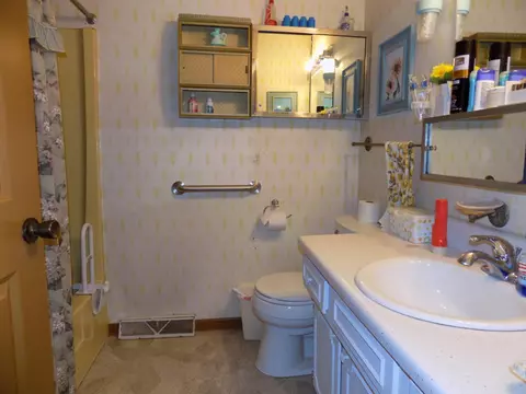 Bath - 234 Meek Street Talbott Tn 37877, Talbott, TN 37877 photo 1 of 2