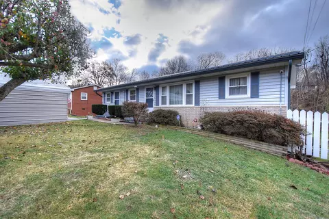 2417 E Lakeview Drive Johnson City Tn 37601, Johnson City, TN 37601