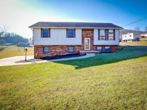 867 Topeka Drive Mount Carmel Tn 37645, Mount Carmel, TN 37645