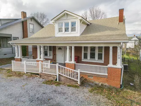 109 E Maple Street Johnson City Tn 37601, Johnson City, TN 37601