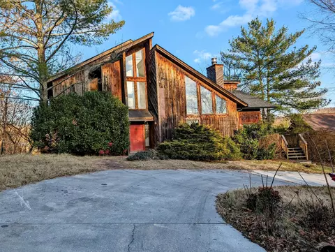 2806 Oak Cliff Court Johnson City Tn 37601, Johnson City, TN 37601