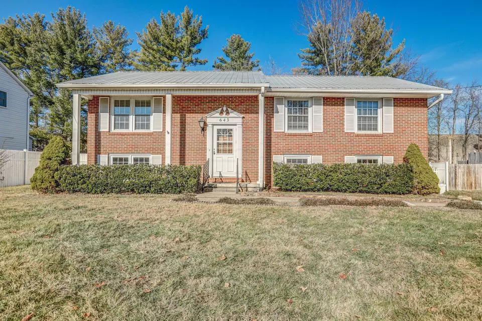 643 Suncrest Drive Bristol Va 24201, Bristol, VA 24201 50 Photos Movoto