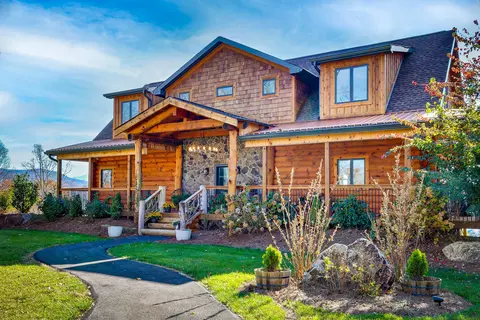 247 Black Snake Hollow Road Elizabethton Tn 37643, Elizabethton, TN 37643