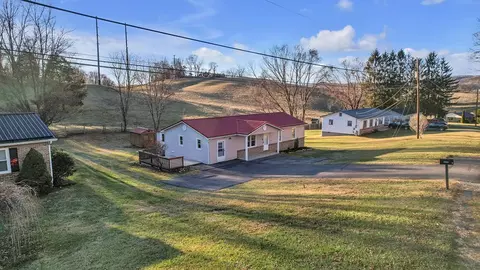 12478 Deerfield Lane Glade Spring Va 24340, Glade Spring, VA 24340 photo 2