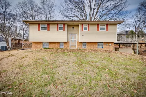 128 Reynolds Avenue Surgoinsville Tn 37873, Surgoinsville, TN 37873