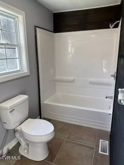 190 Walter Stevens Road Hampton Tn 37658, Hampton, TN 37658 photo 9