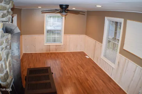 190 Walter Stevens Road Hampton Tn 37658, Hampton, TN 37658 photo 5