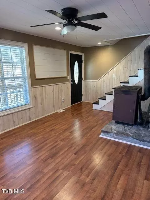 190 Walter Stevens Road Hampton Tn 37658, Hampton, TN 37658 photo 3