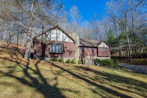 821 Hickory Lane Marion Va 24354, Marion, VA 24354