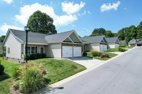 237 Piper Glen Johnson City Tn 37615, Johnson City, TN 37615 photo 2