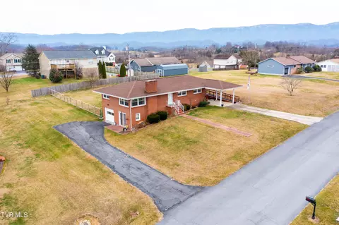 229 Scenic Drive Bristol Tn 37620, Bristol, TN 37620