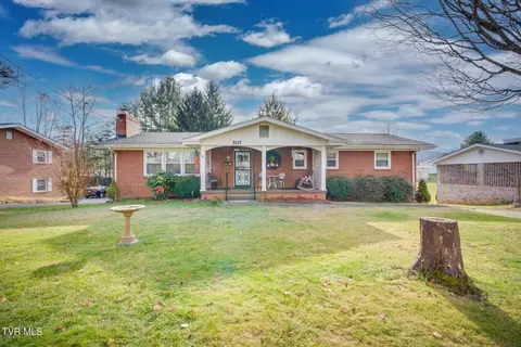 2217 N Greenwood Drive Johnson City Tn 37604, Johnson City, TN 37604